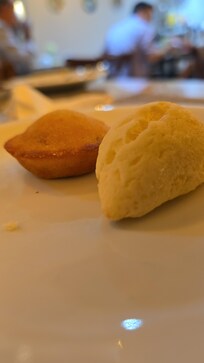 Itens regionais no café da manhã.