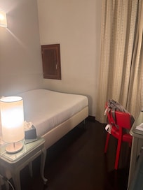 Nice spacious room for 1