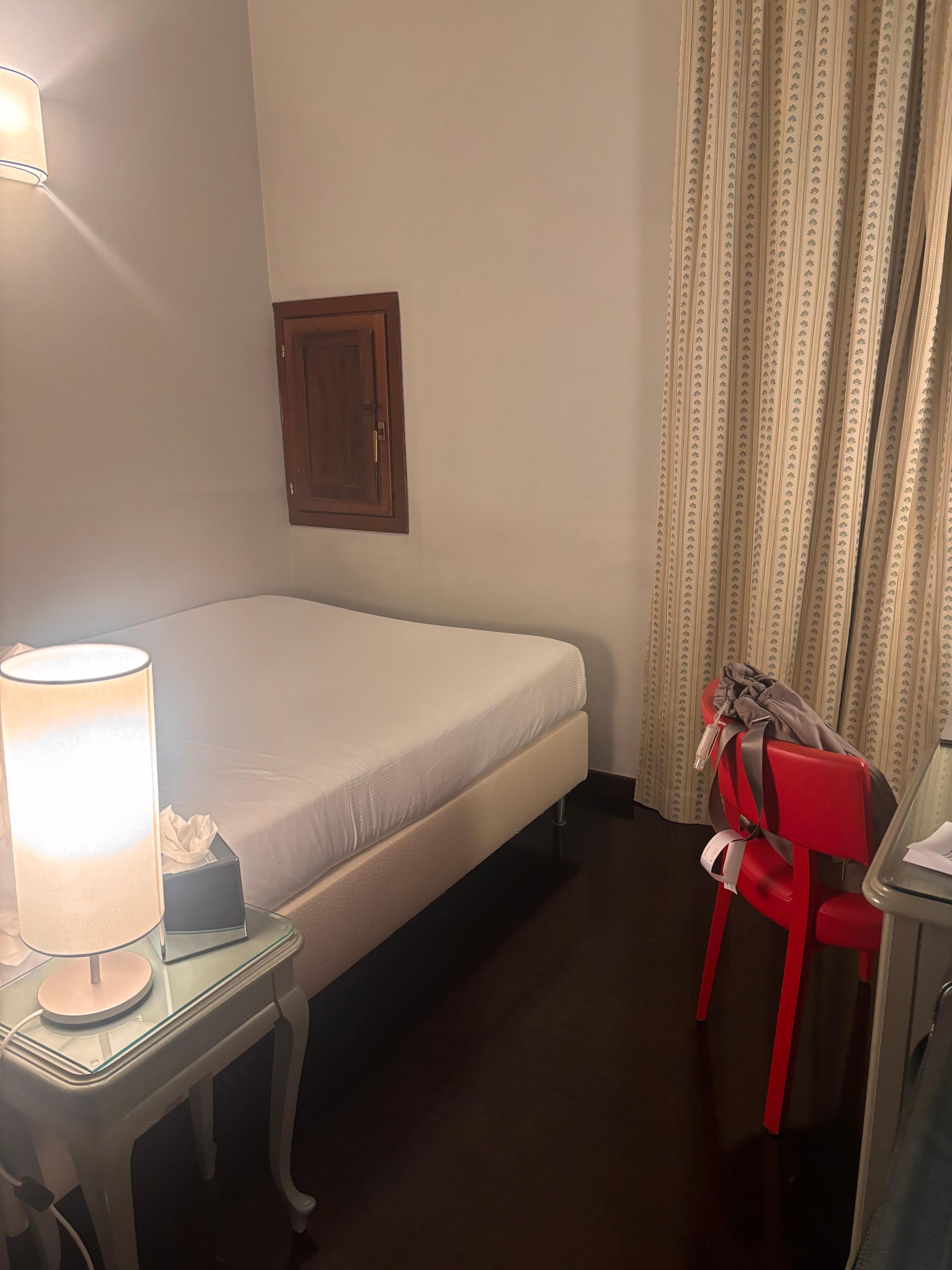 Nice spacious room for 1