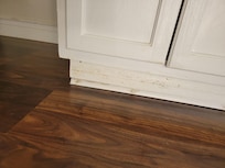 Dirty Kitchen cabinets. Ew.