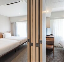 Connecting room