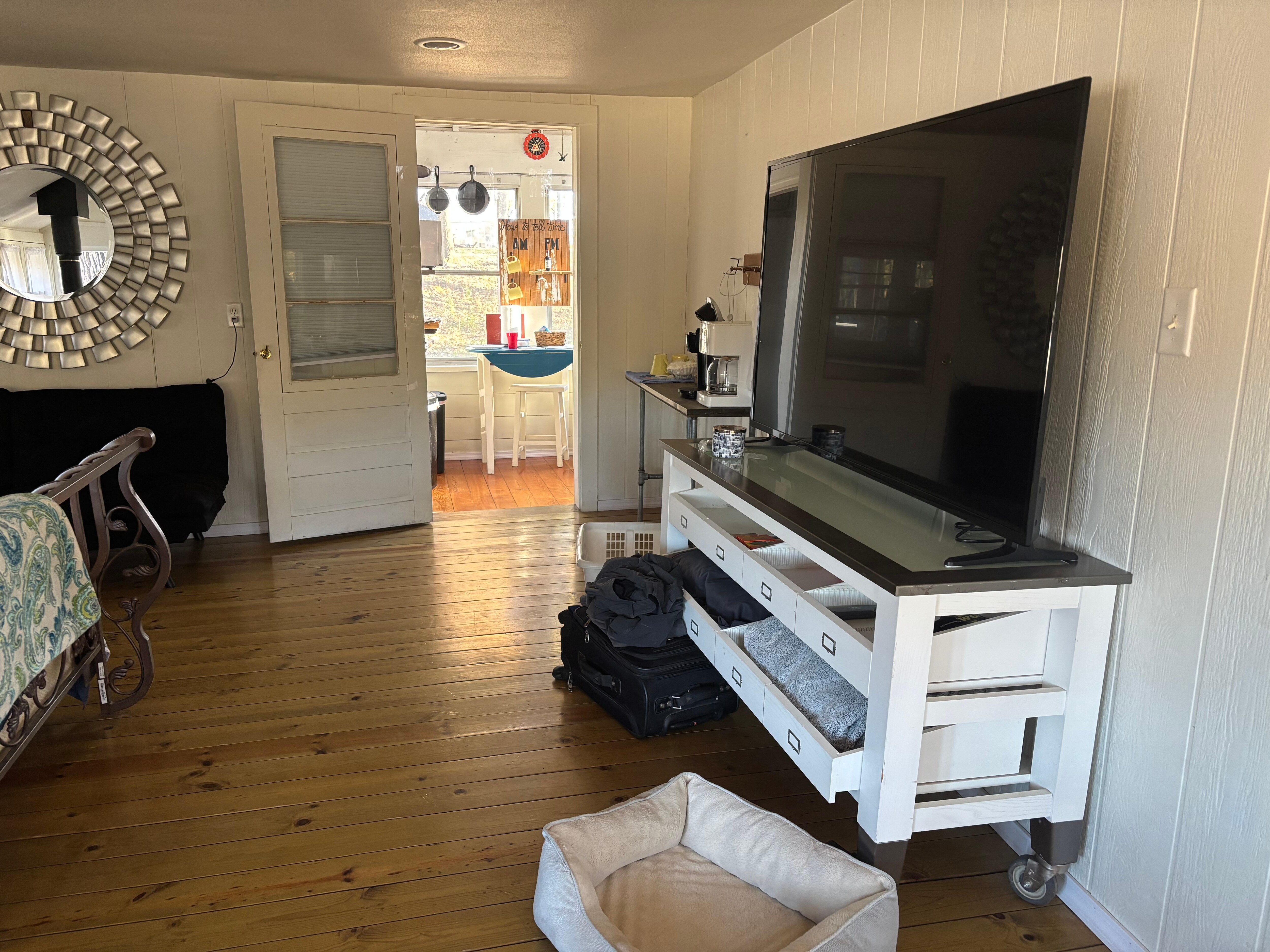 Large screen TV, many channels easy to operate. 