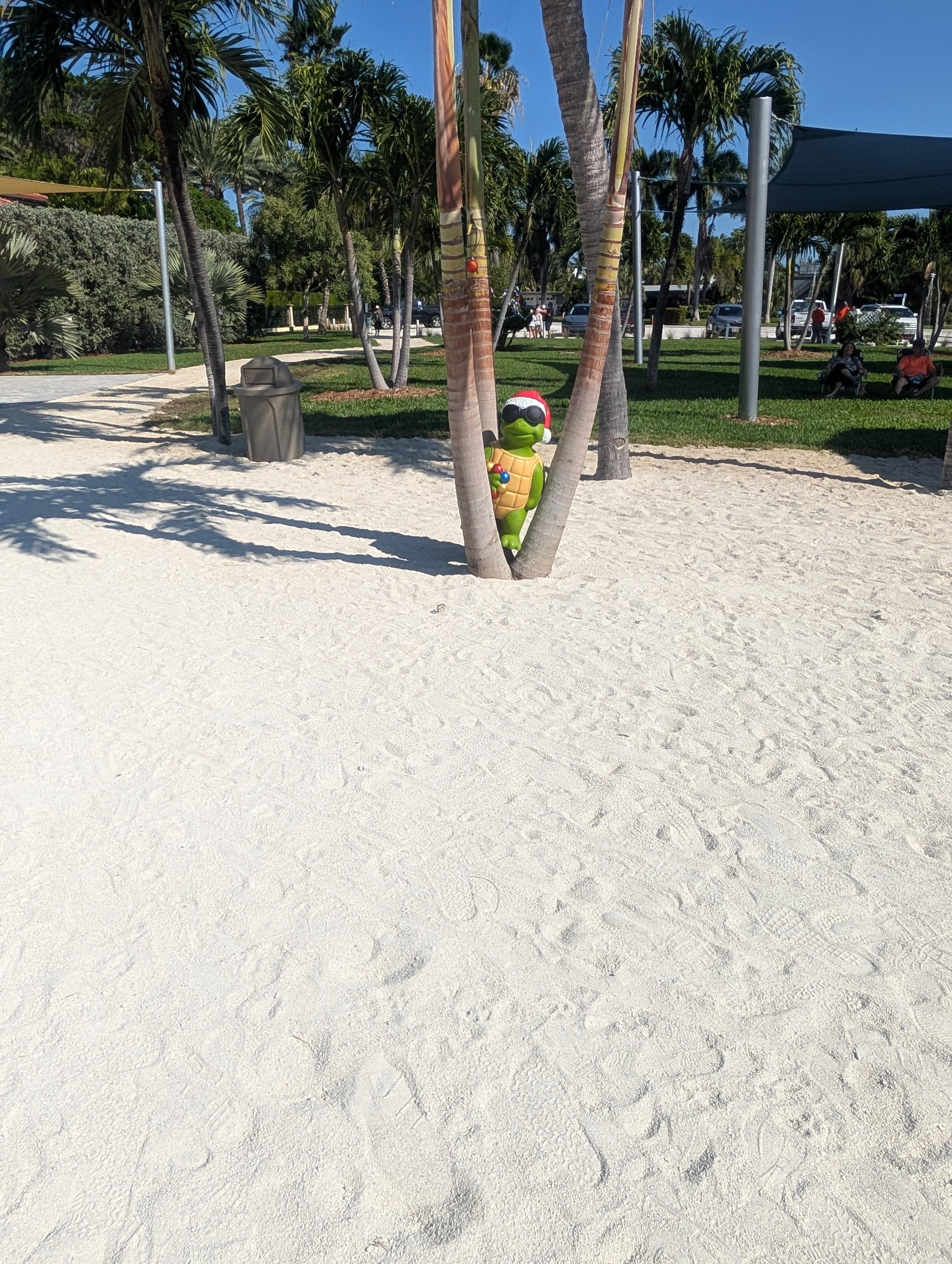 Sunset Park Beach nearby.