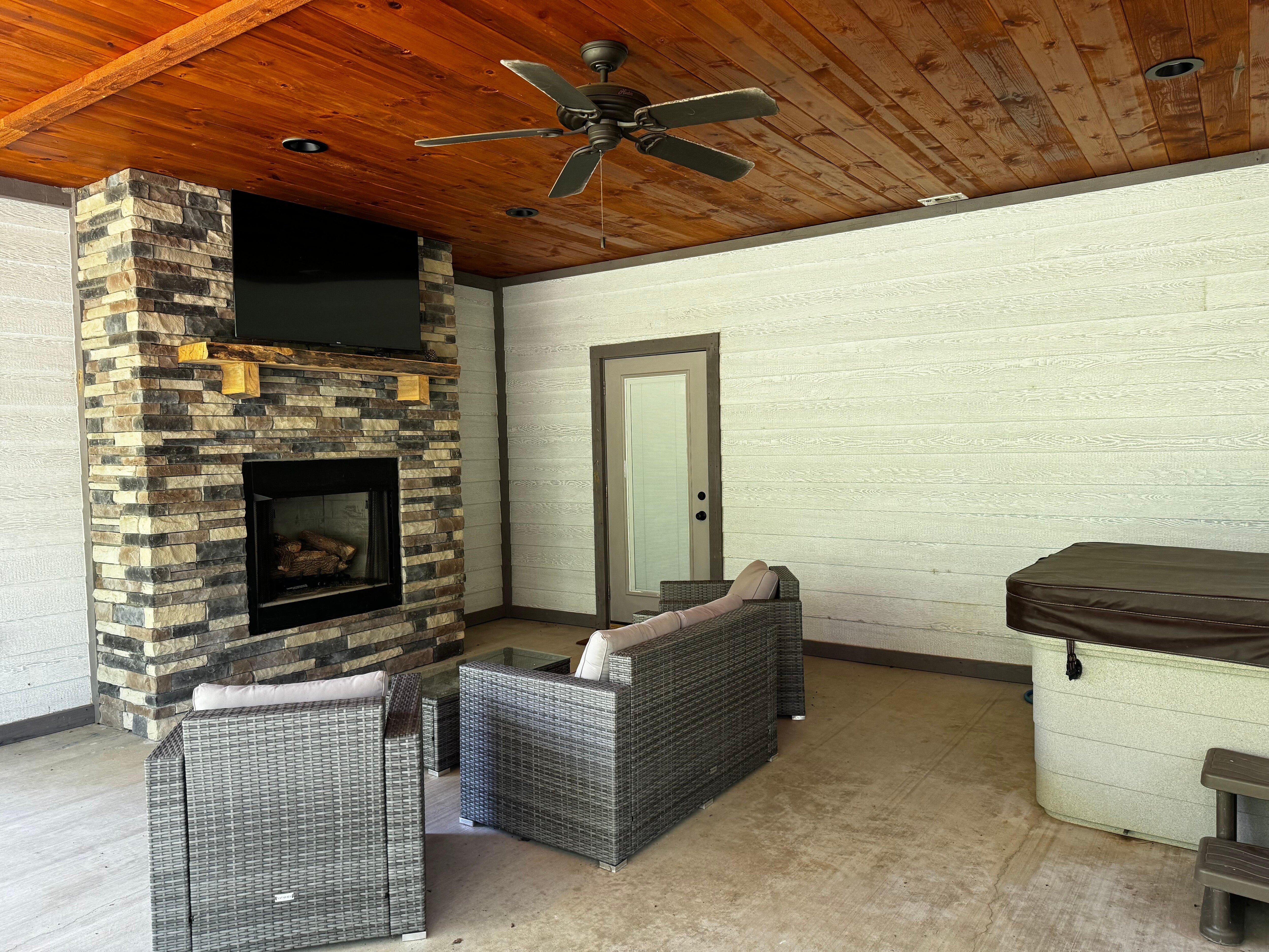 Patio / Hot Tub Area!