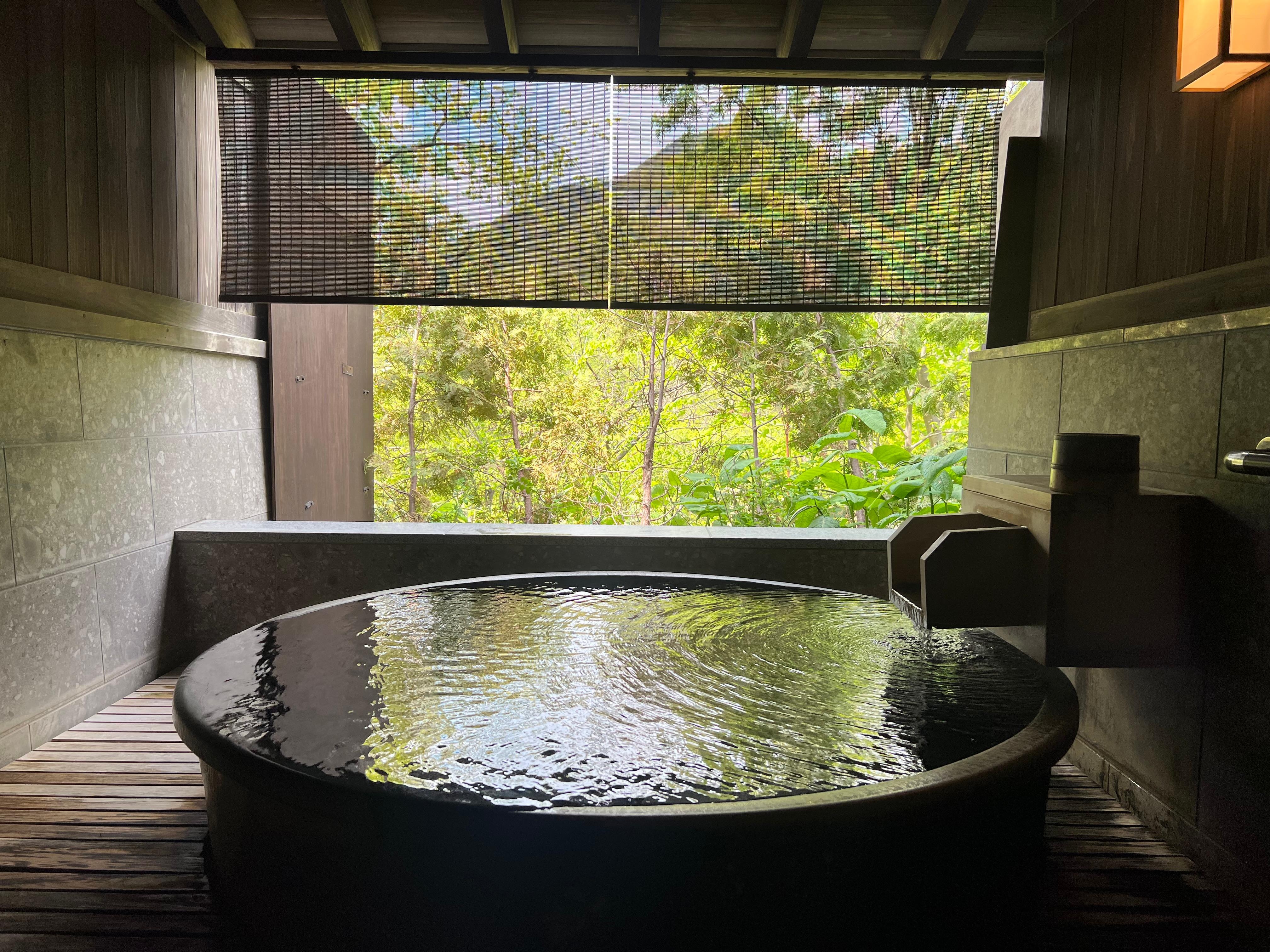 Private onsen 2/4