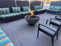 Outdoor fire pit for smokers