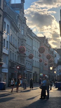 cute areas also walking distance from hotel