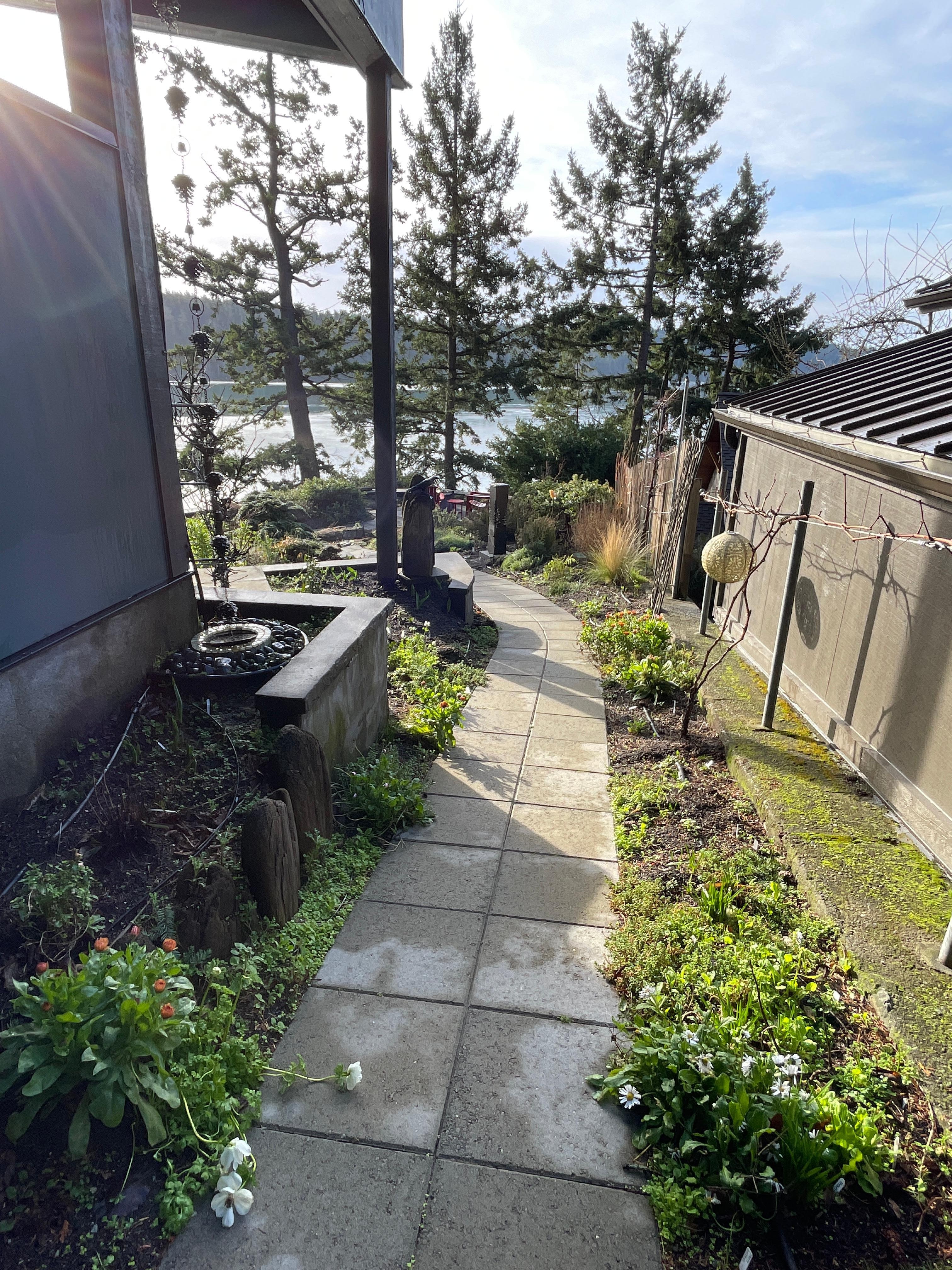 Even the walkway was charming!