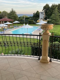Blick vom Balkon des Zimmers im Haus „Palace“