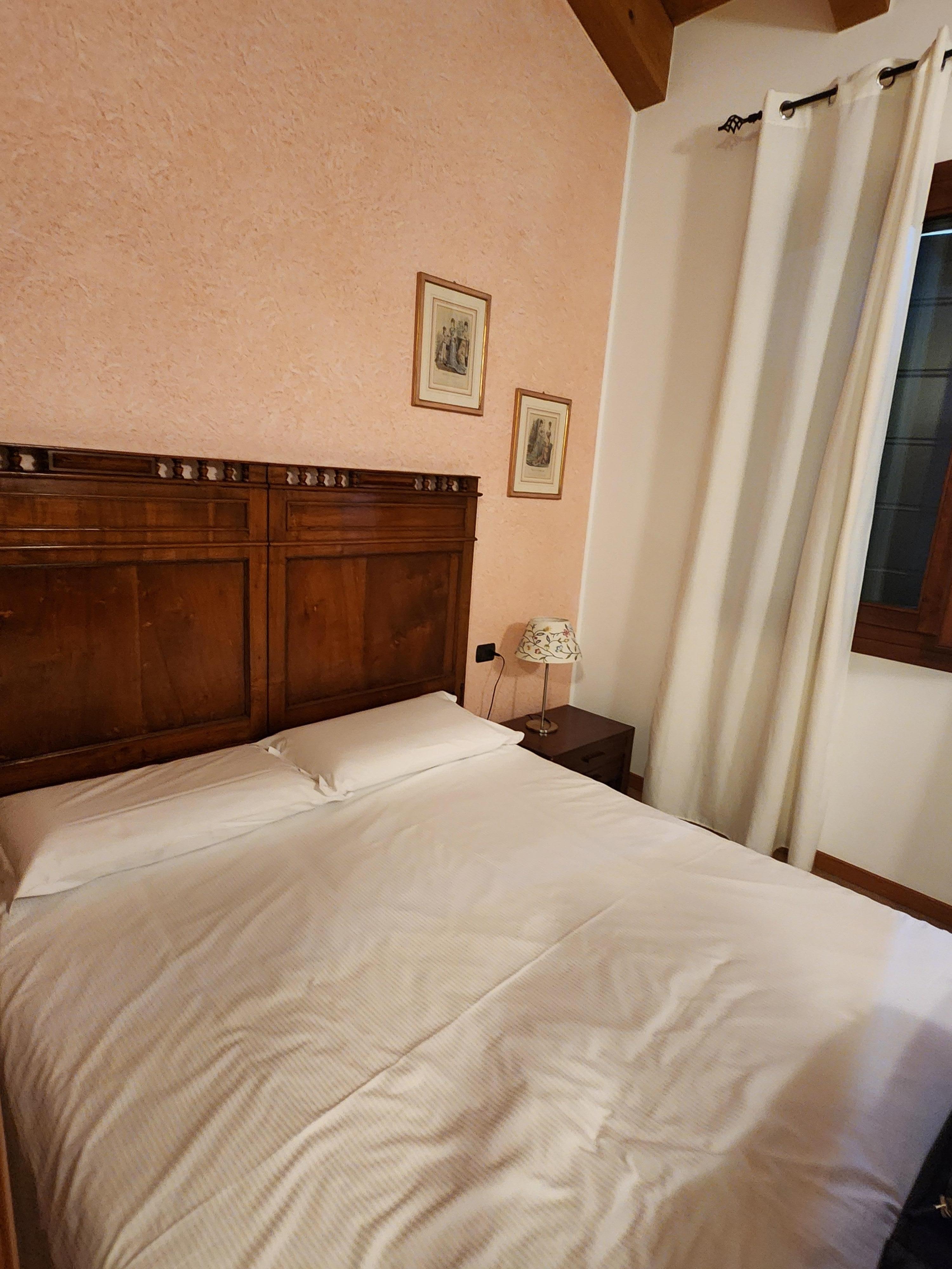 Clean and comfortable rooms with ensuite bath.