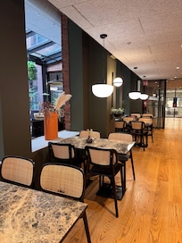 Breakfast dining room