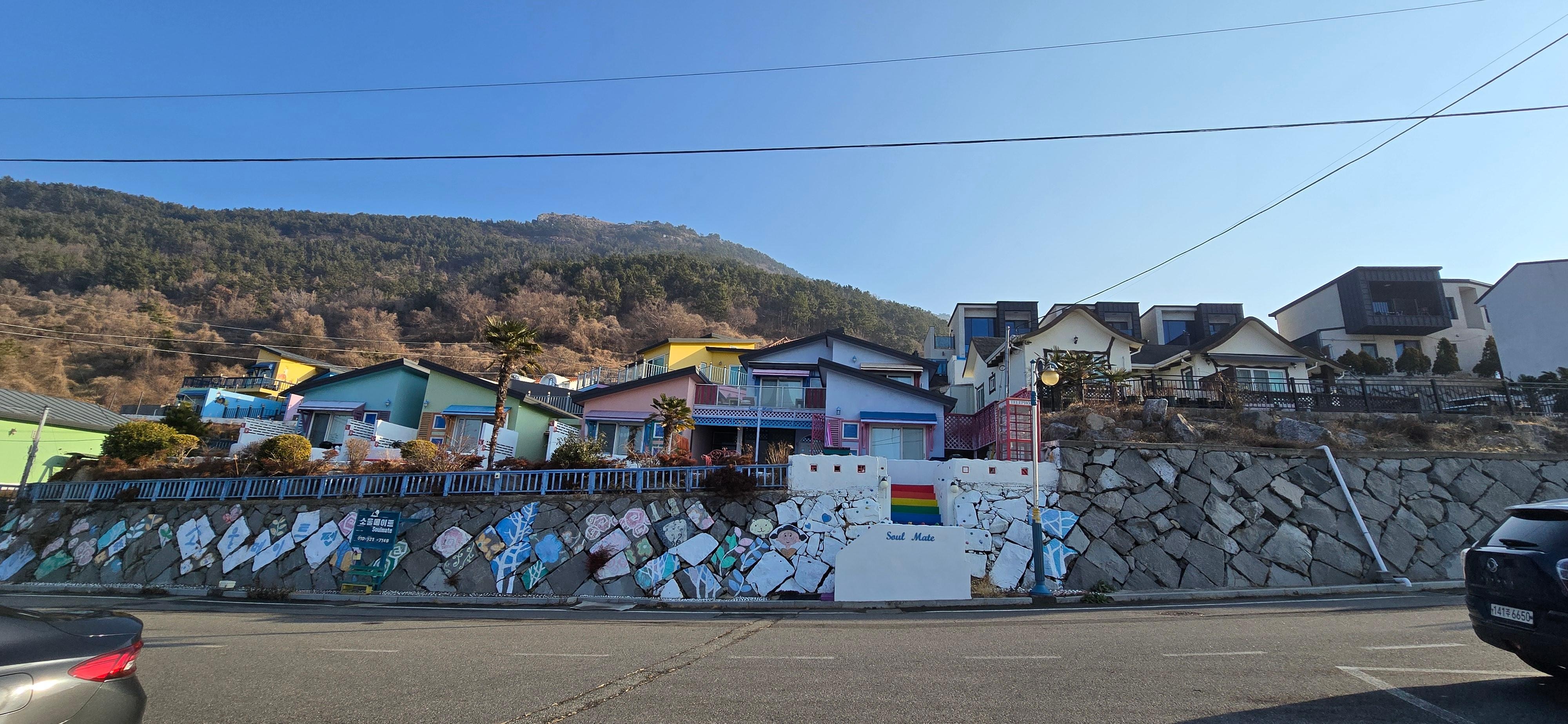 밖에선 본 전경