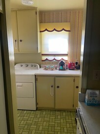 Washer/dryer room
