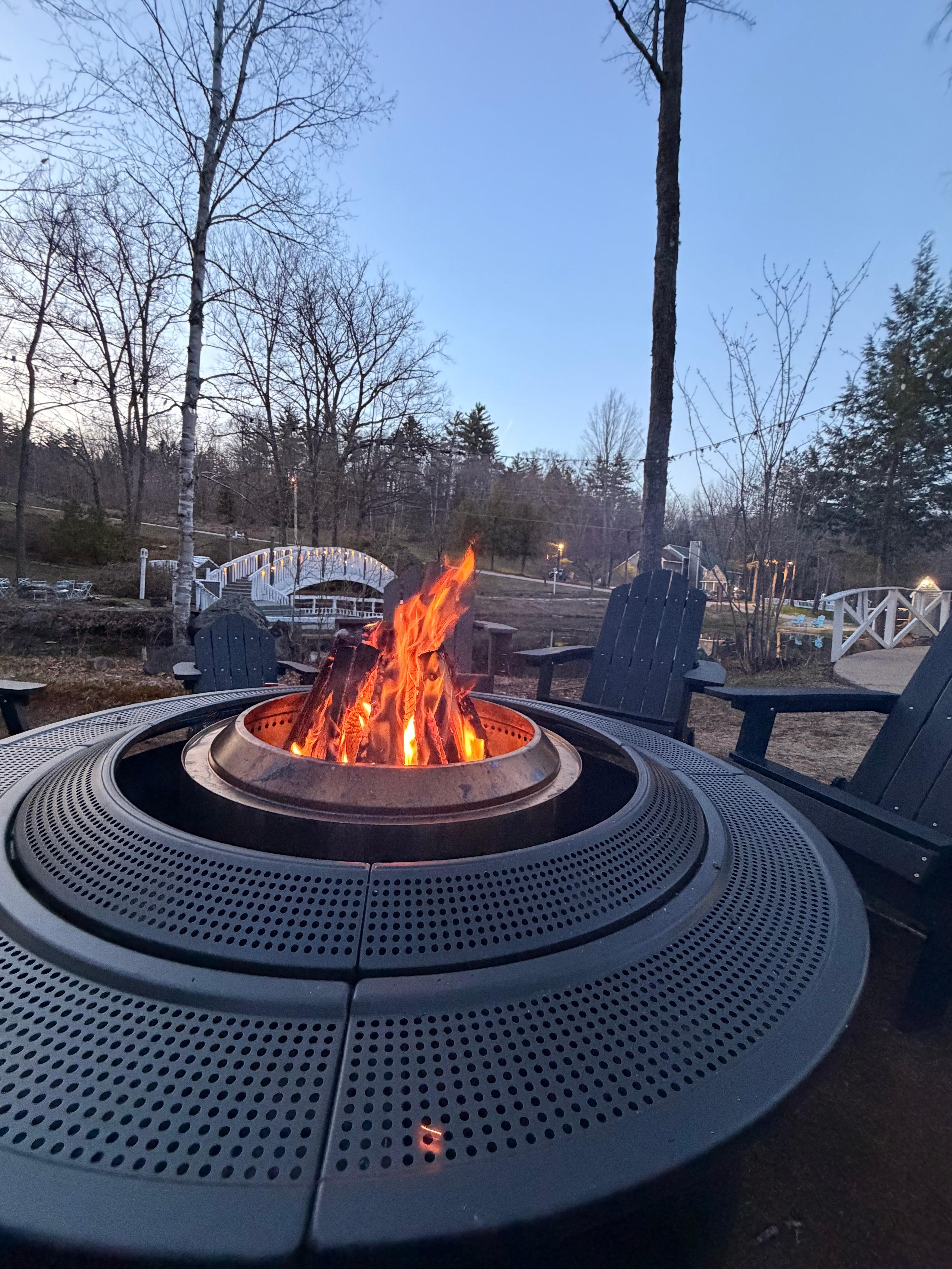 Fire pit area very nice 