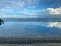 無邊際泳池
海天一線盡收眼前