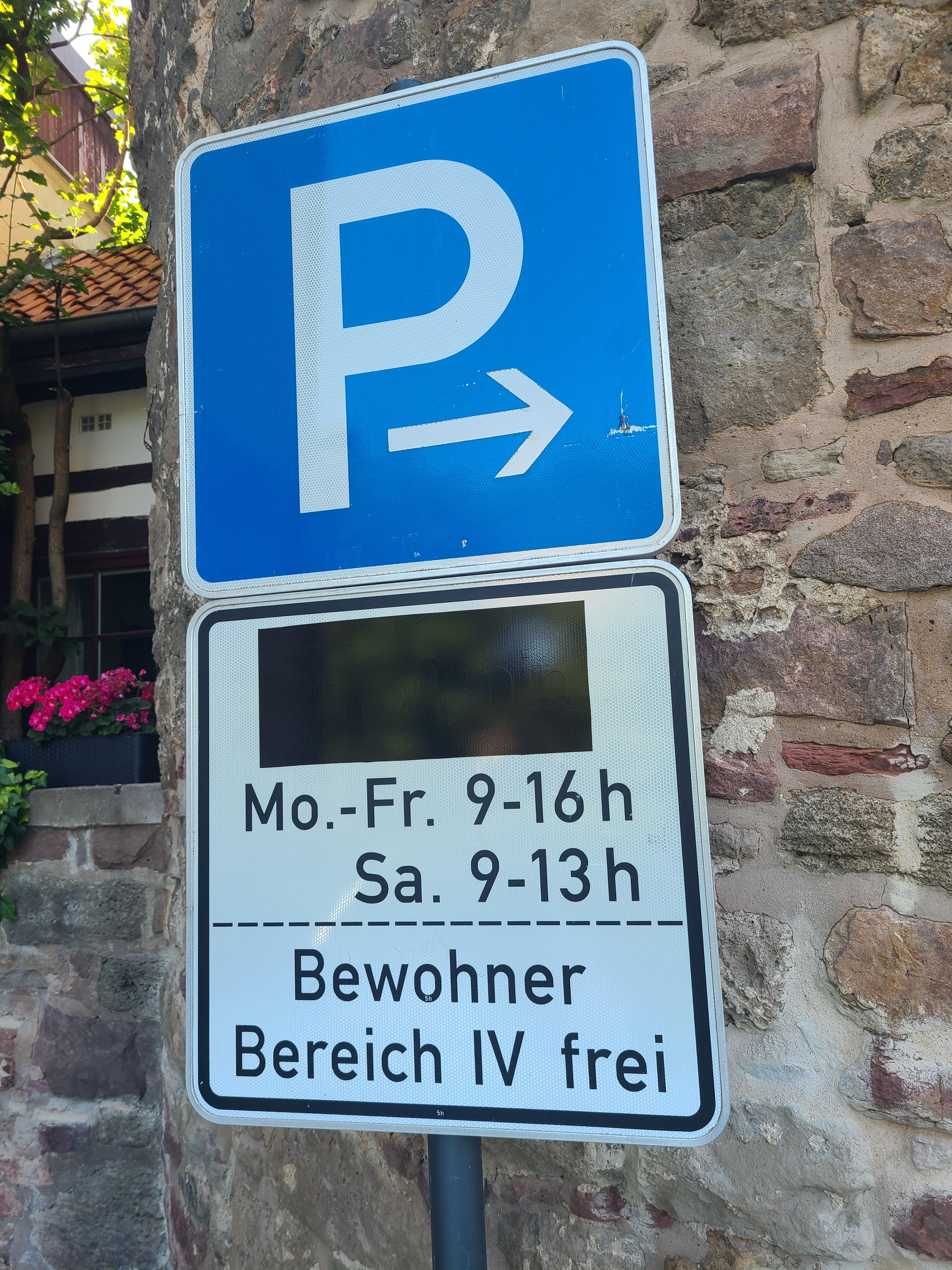 Parking near the hotel (within the old part of town) really isn't possible unless you live there and have a permit. After 4pm, and before 9am can work though.