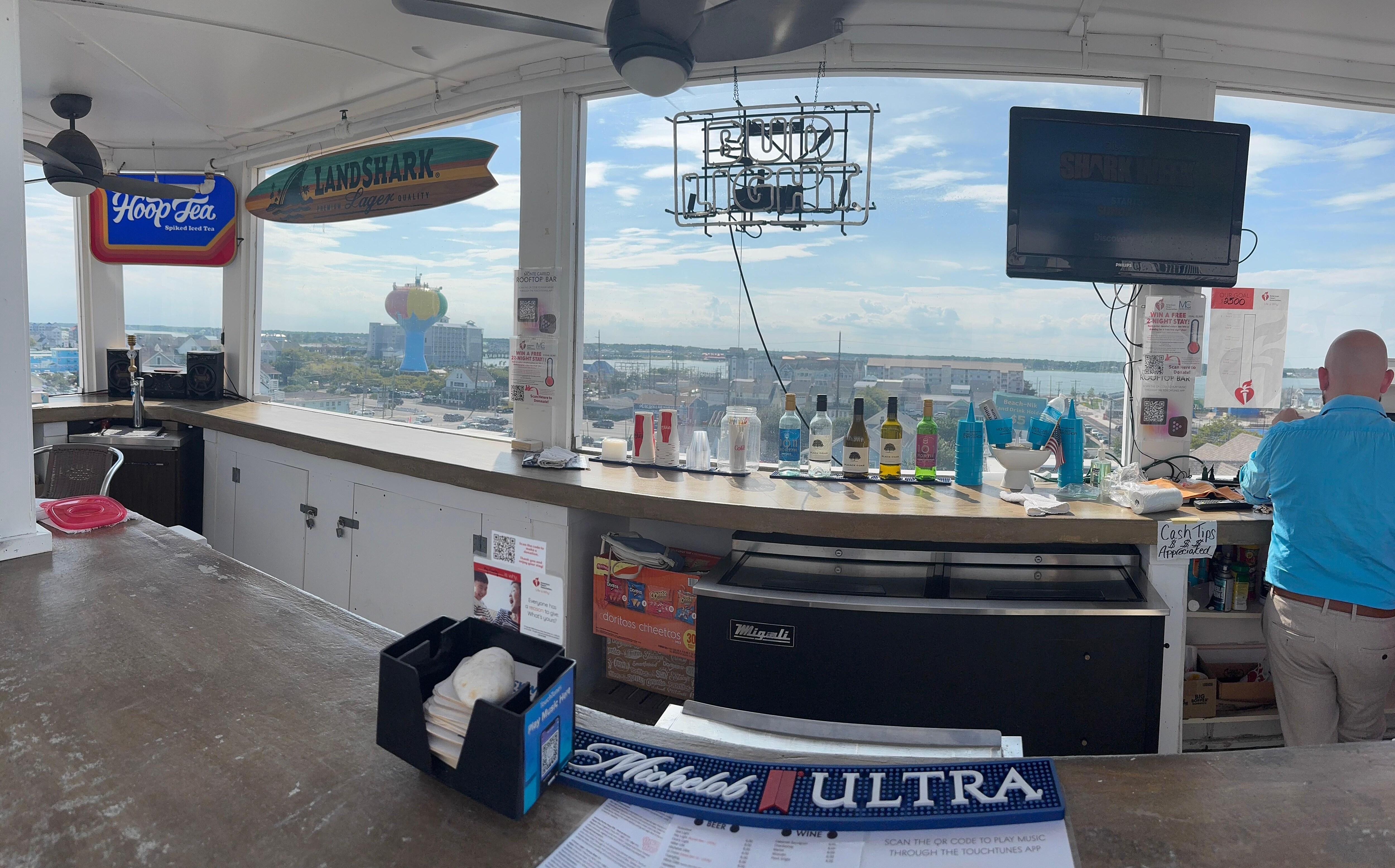 Roof top bar