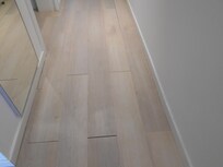 Kaputter Boden im Zimmer