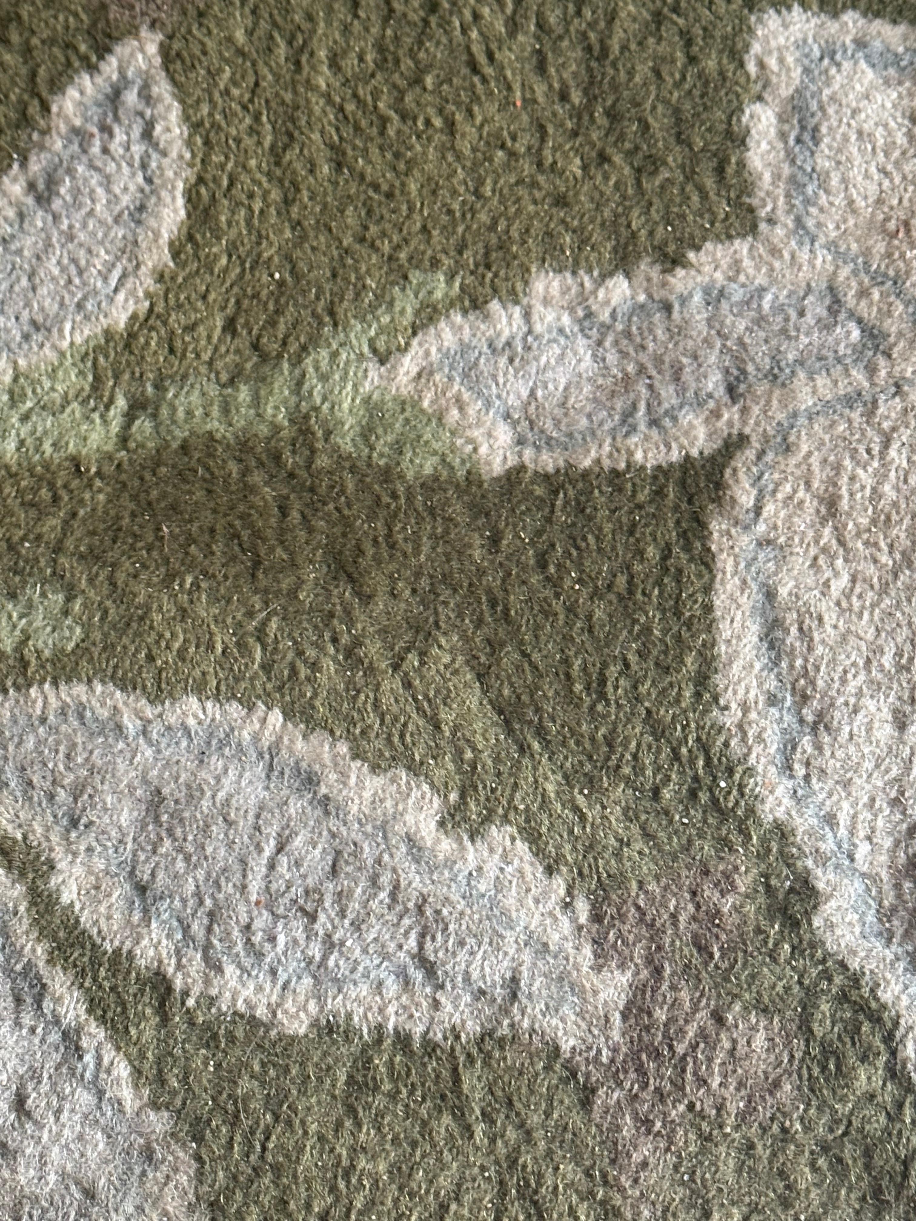 The carpet was disgusting. We were told to take her shoes off however we should’ve kept them on because the carpet gave us black feet.