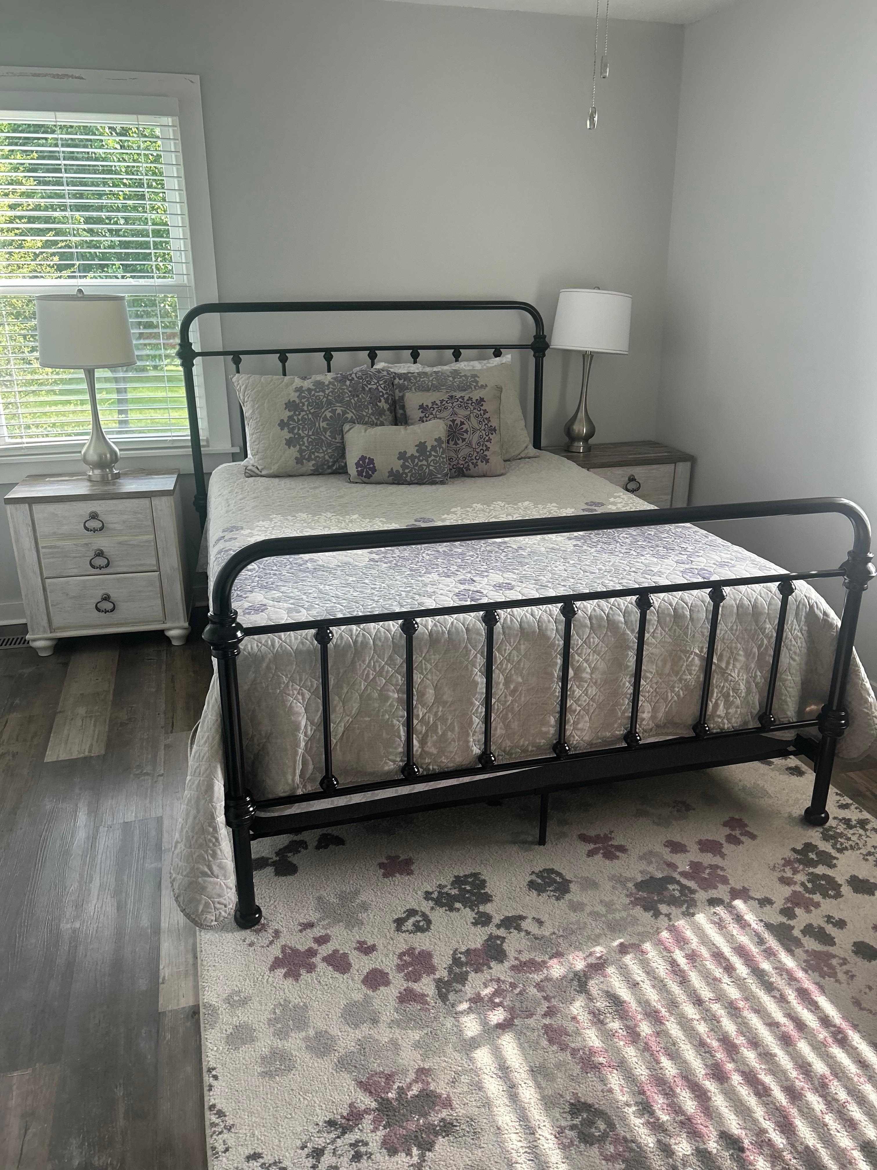 Queen Bedroom