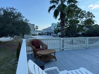 Awesome deck quiet and comfortable