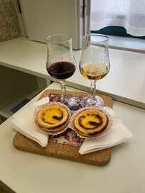 Welcome desserts and Port wine