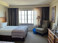 Beautiful, welcoming room. View of the bay and SFO run way.