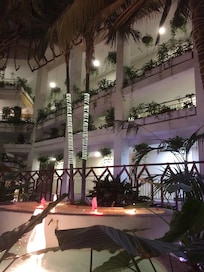 Welcome to BB in the evening