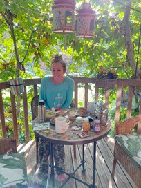 Enjoying breakfast!