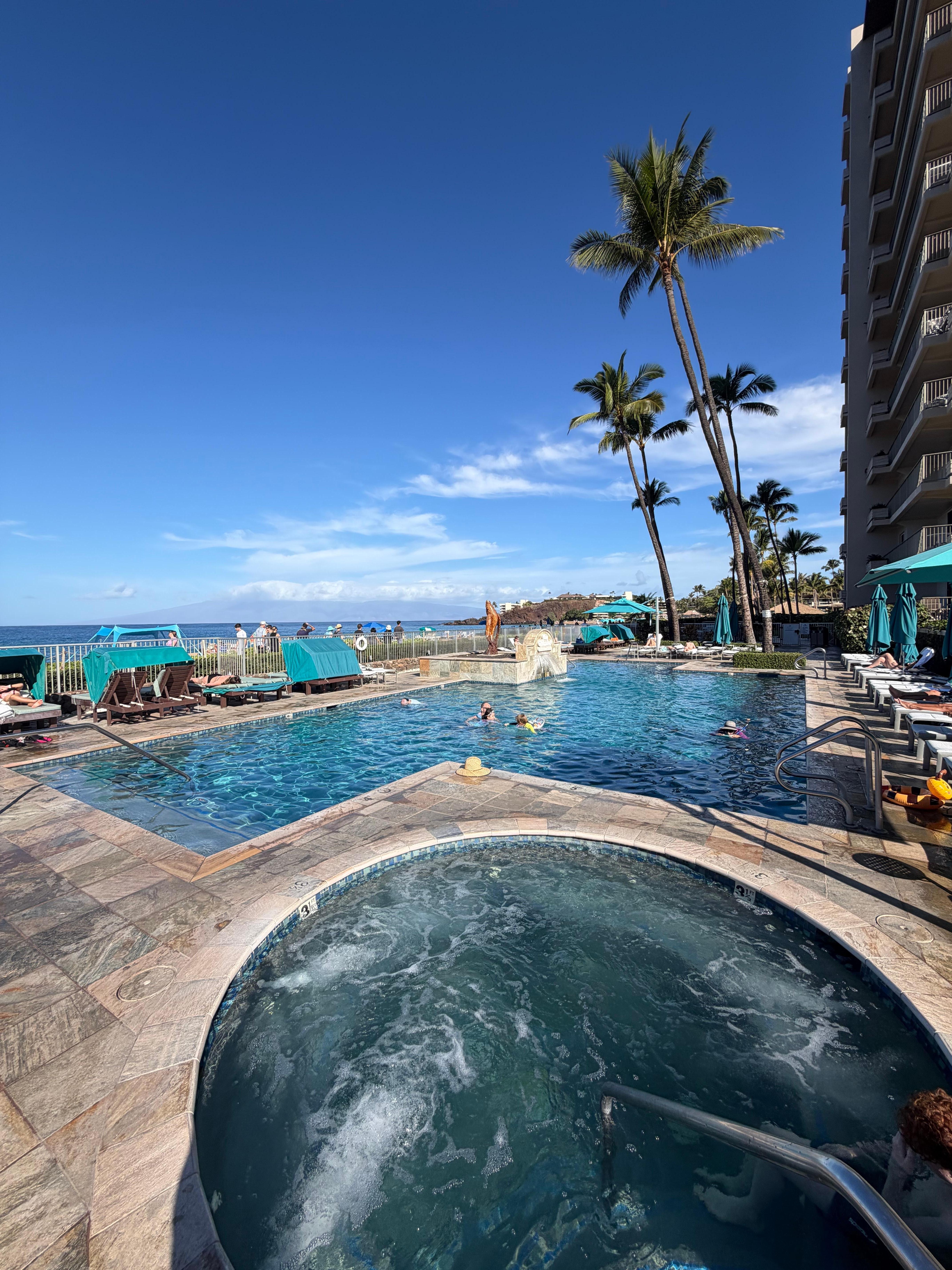 Pool hot tub and beach