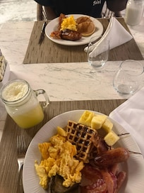 Breakfast at the Flavor Buffet was my second favorite thing of the day. Mar house is #1