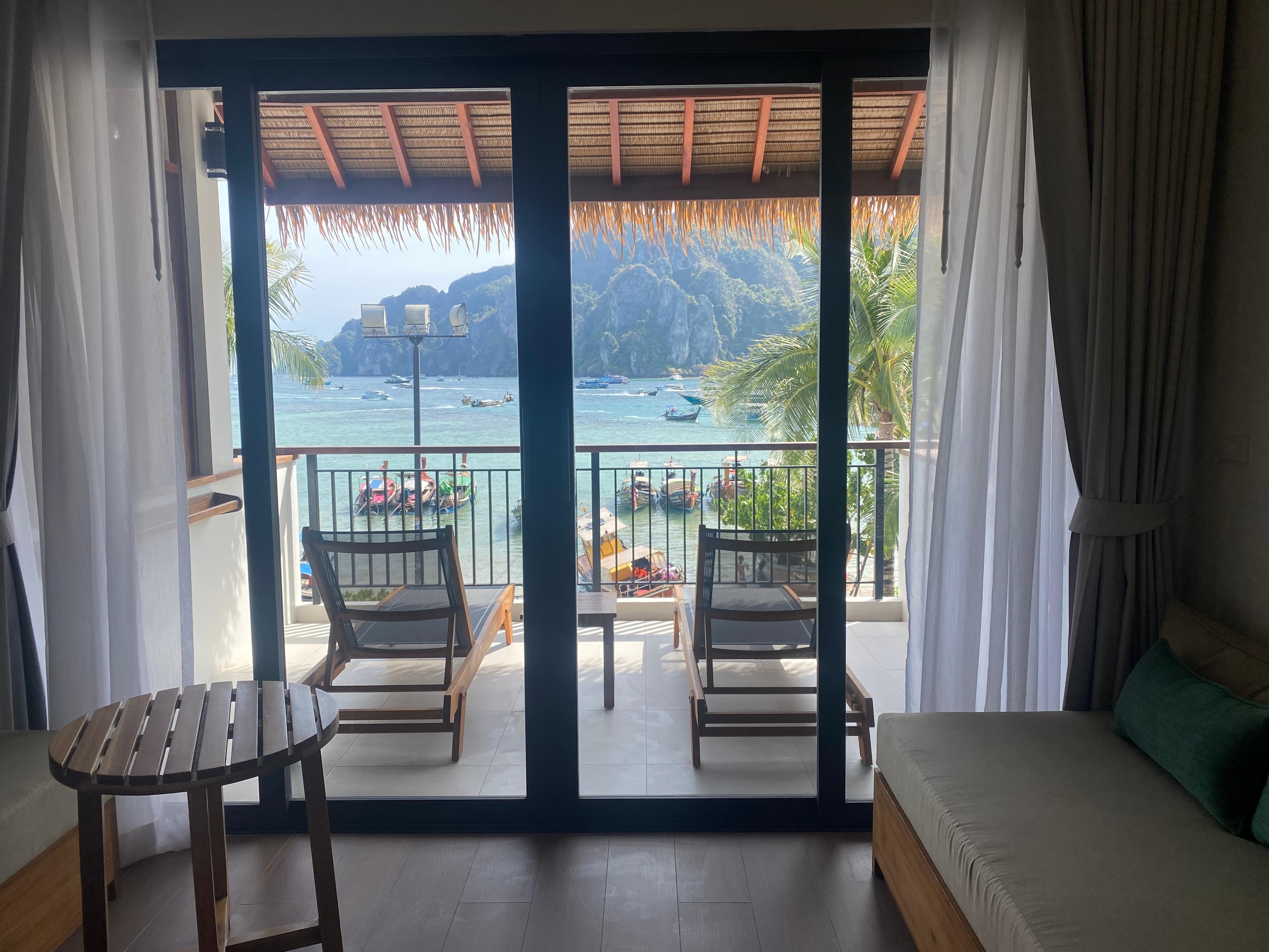 Room overlooking the pier area