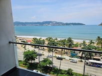 Tiene bonita vista al mar.