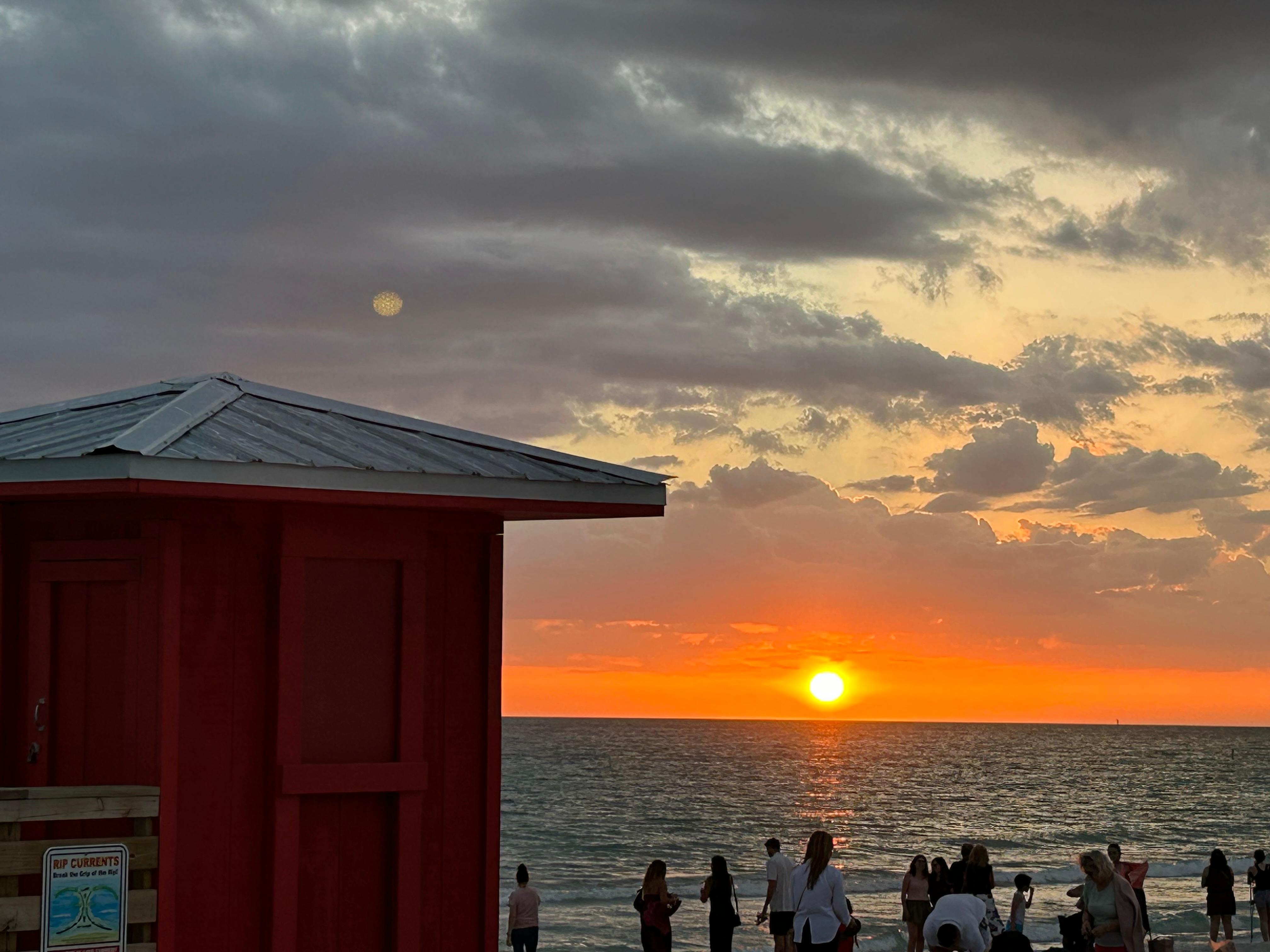 Sunset at Lido beach. Amazing 