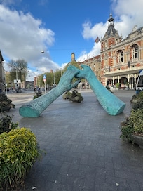Sculpture in near Dam Square