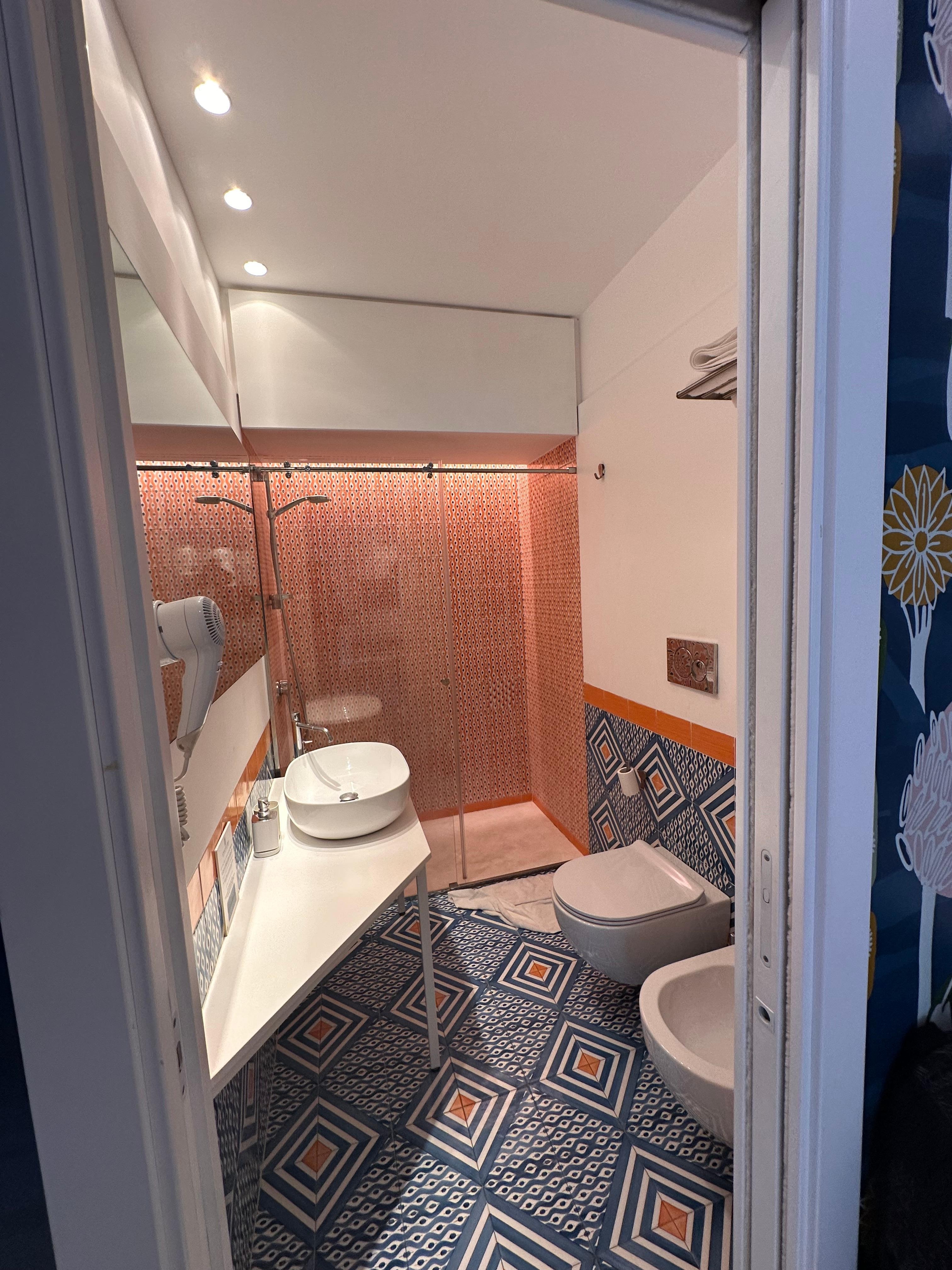 Bathroom and nice shower 