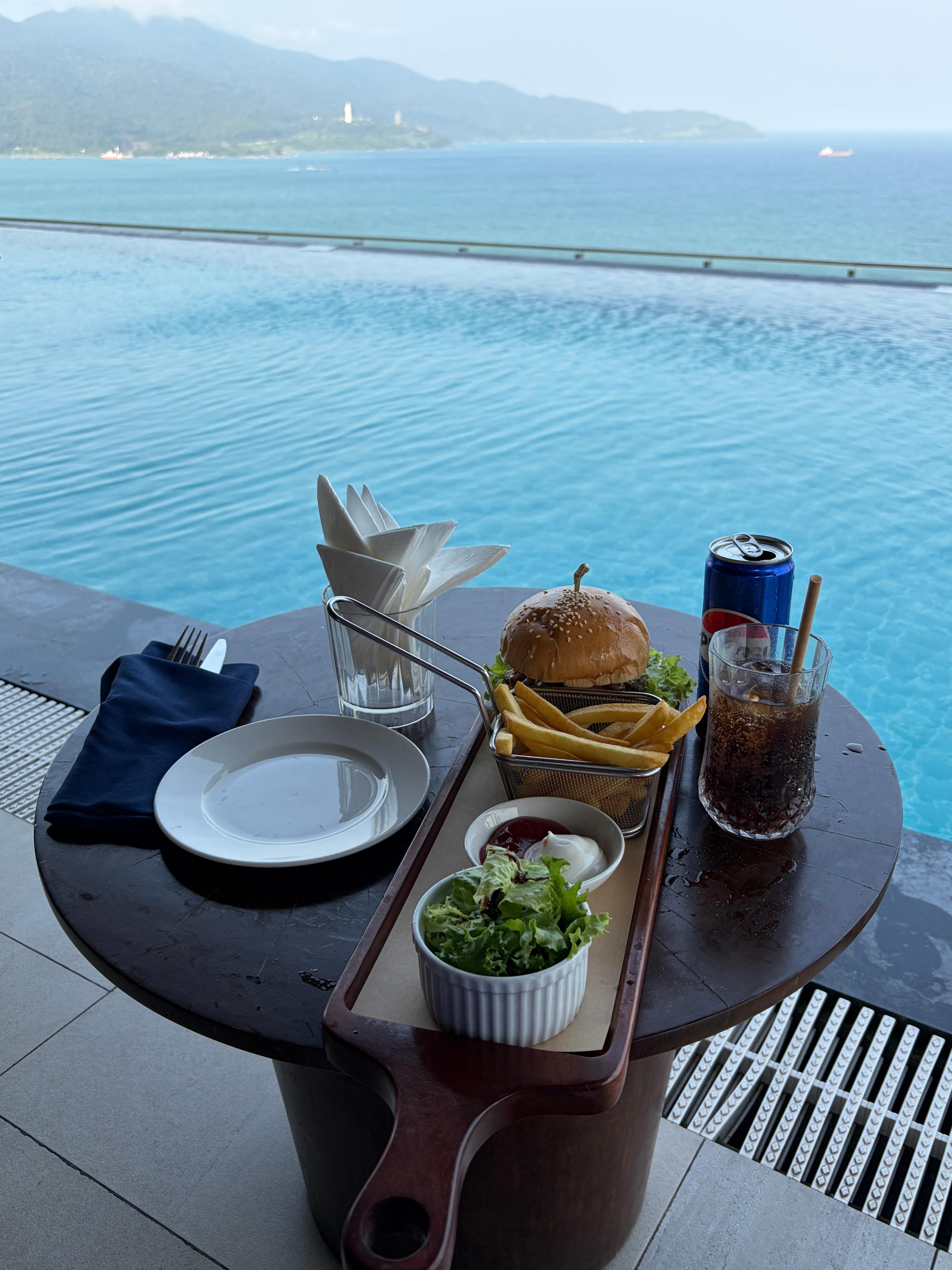 インフィニティプール