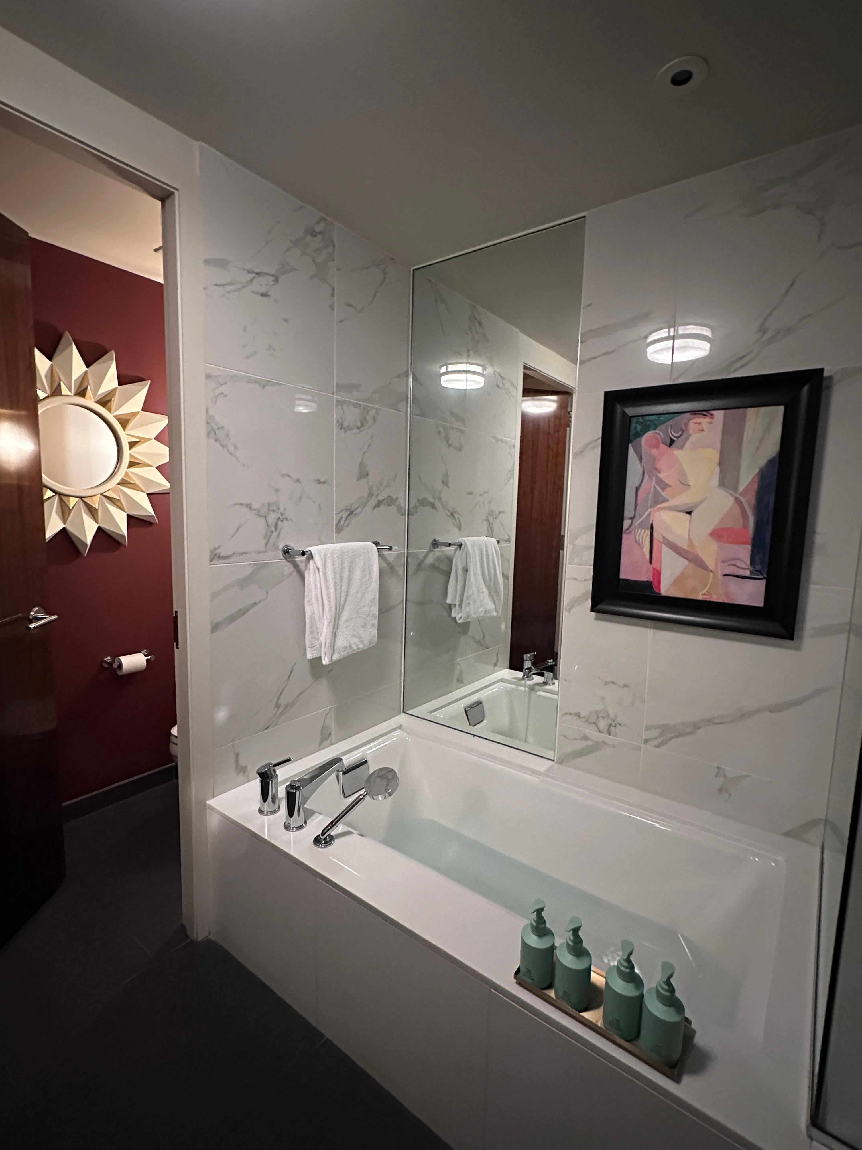 Lovely Kohler bathtub