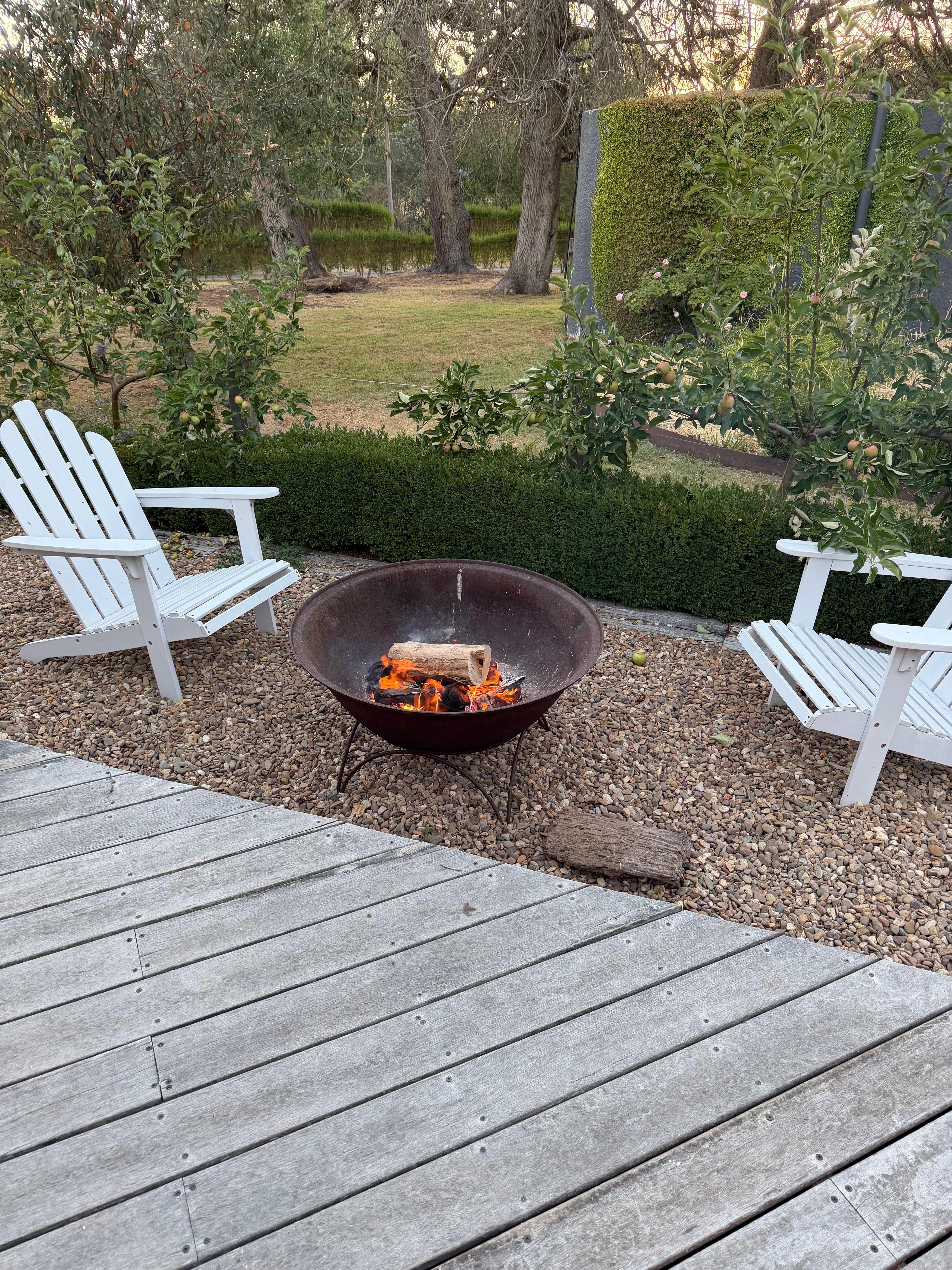 Amazing outdoor area with BBQ and fire pit