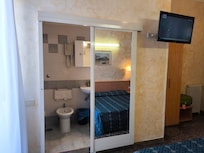 Salle de bain chambre 206 ...