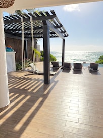 The backside is absolutely beyond amazing