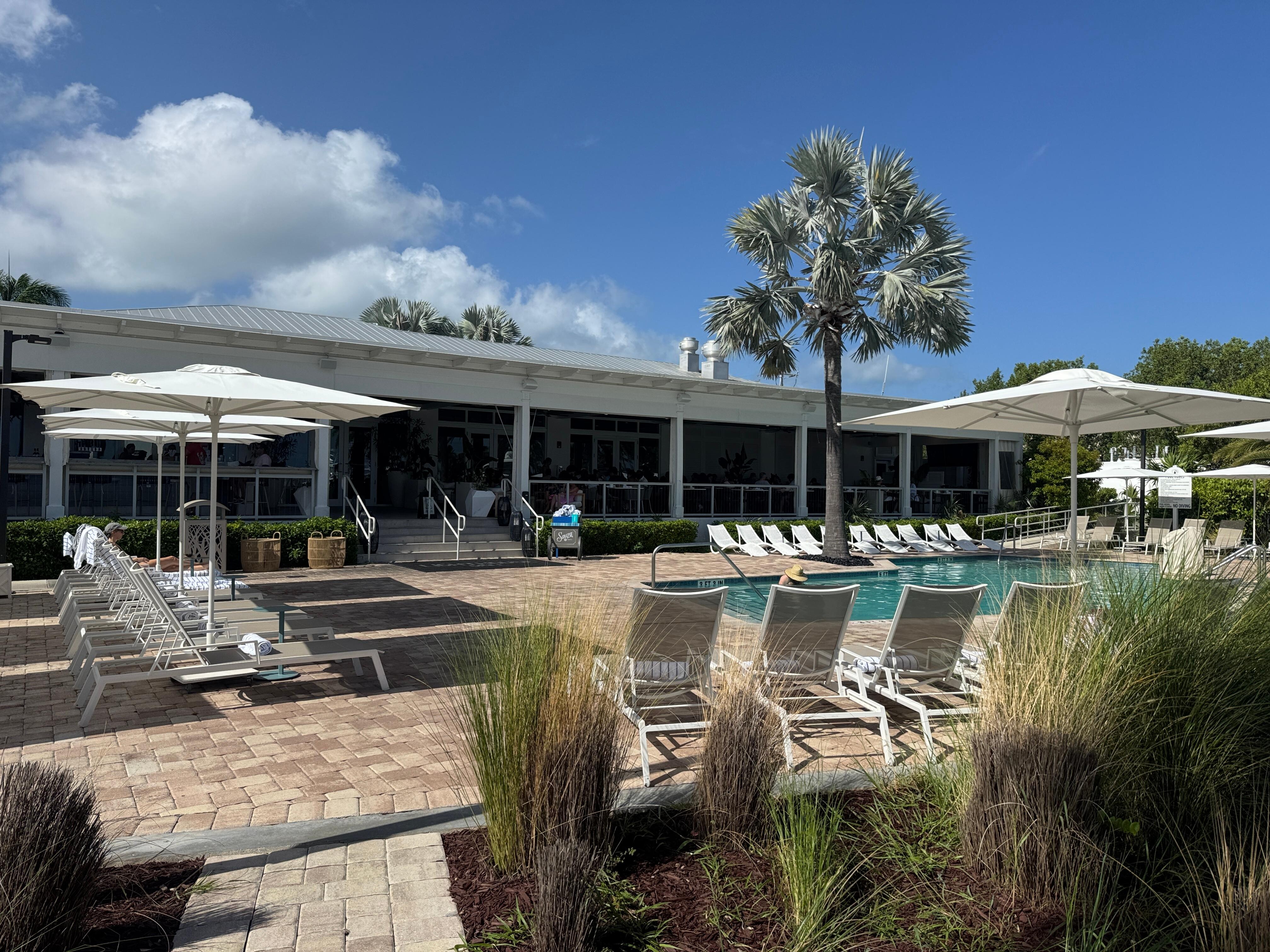 Lighthouse Bar & Grill Pool