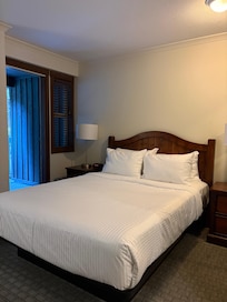 comfy queen bed