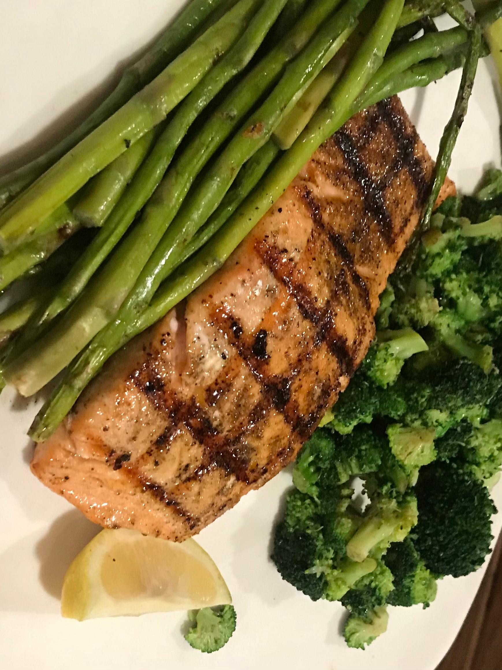 At same outback my partner had salmon & veggies & loved it