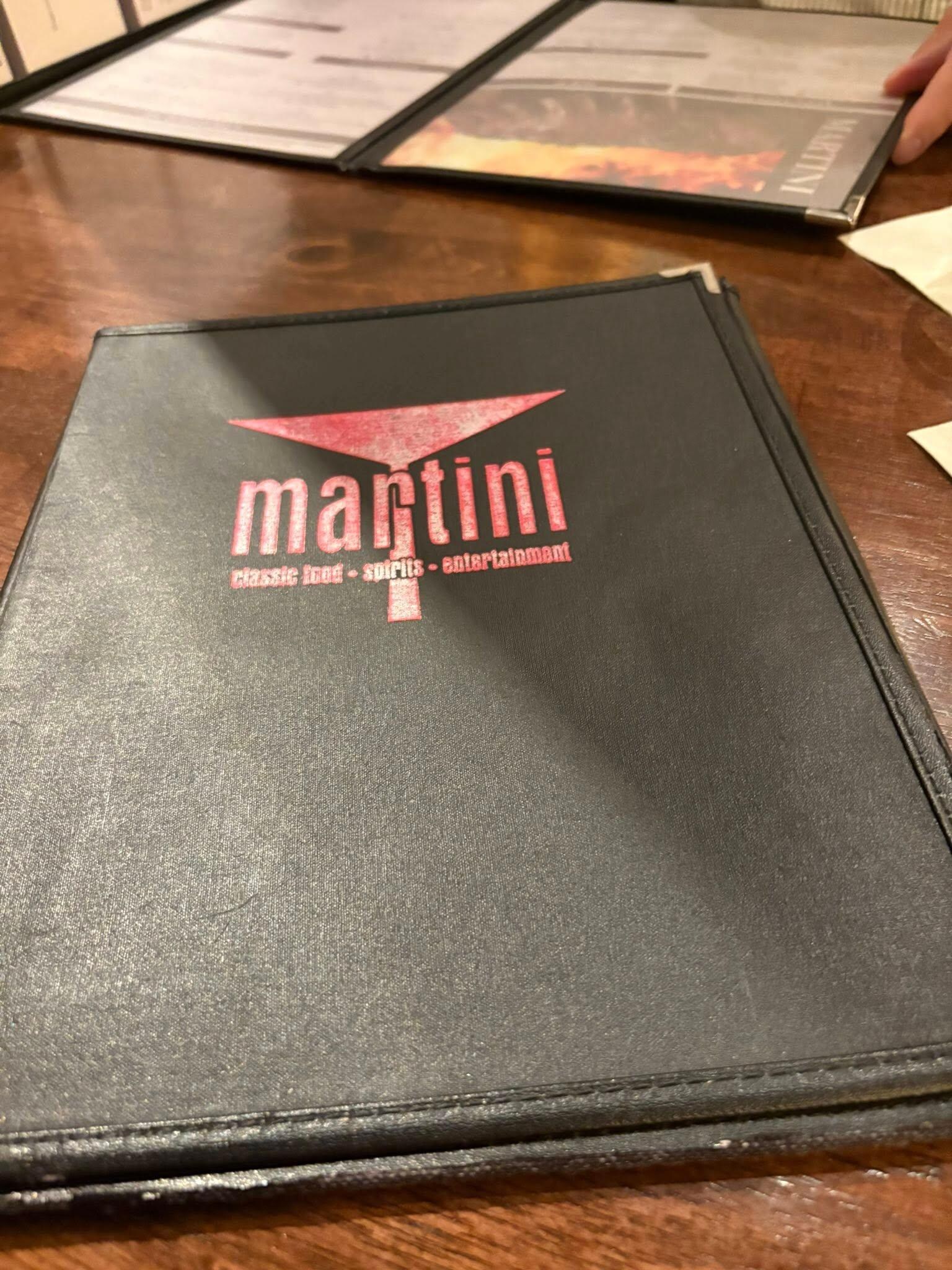 This place has a great vibe and live mellow acoustic music to eat to. Food was wonderful.
