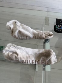 White socks that turned dark after a few minutes of walking on the floors