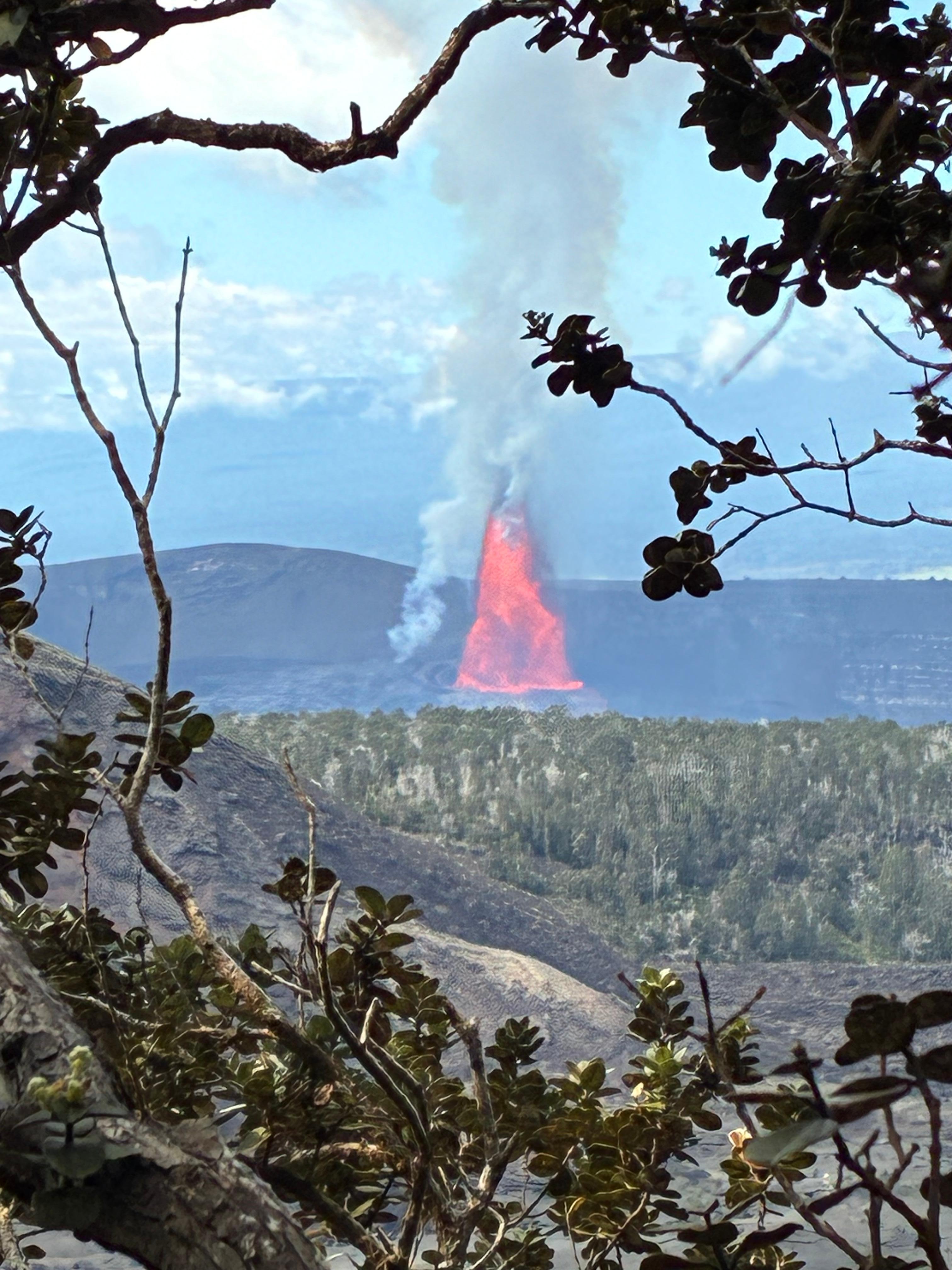 Kilauea eruption fountain
