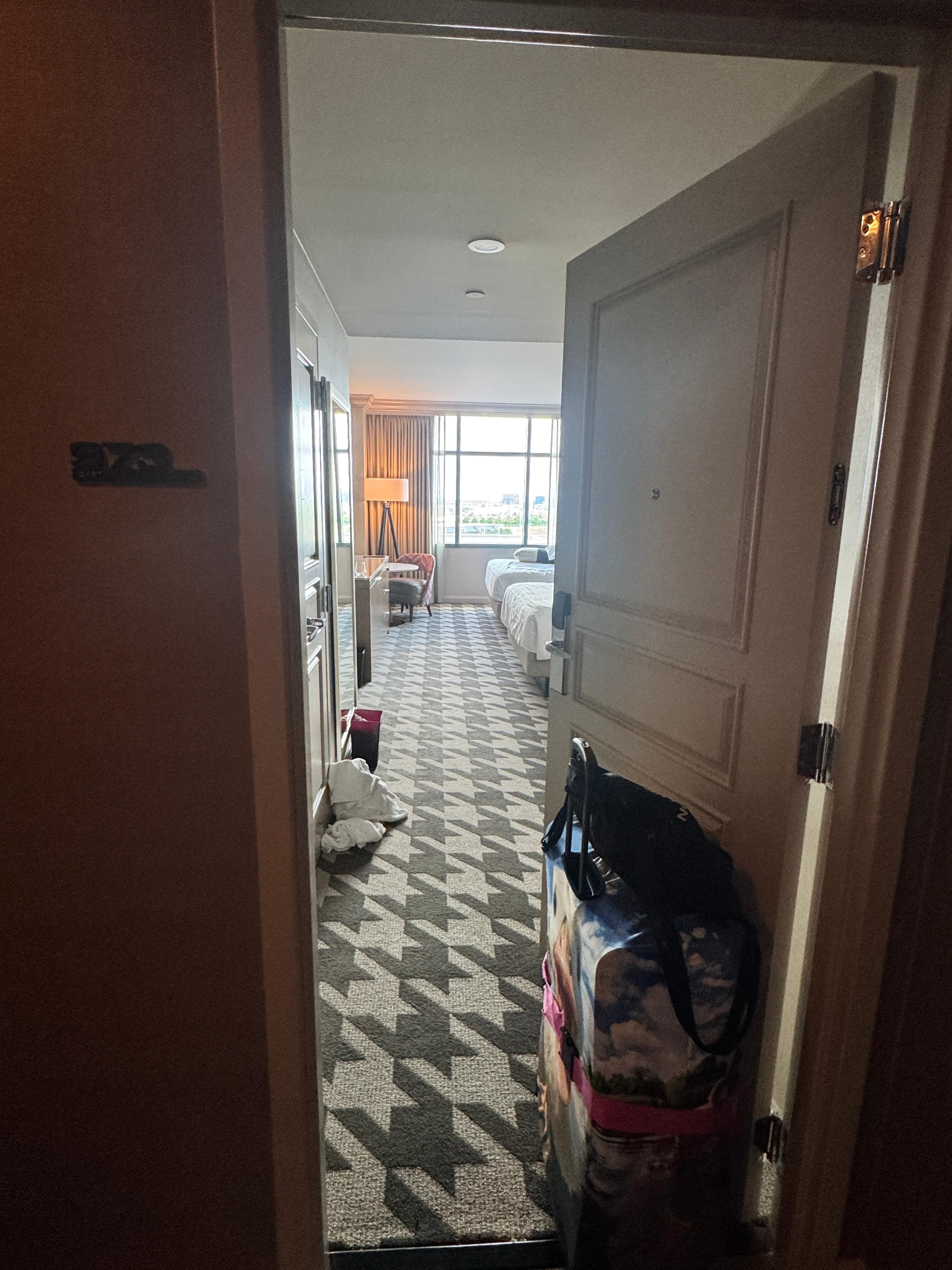 Room was big n perfect, clean also.