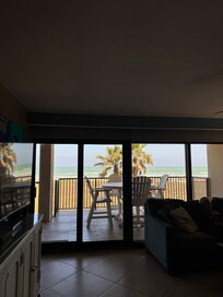 View from kitchen to the outdice