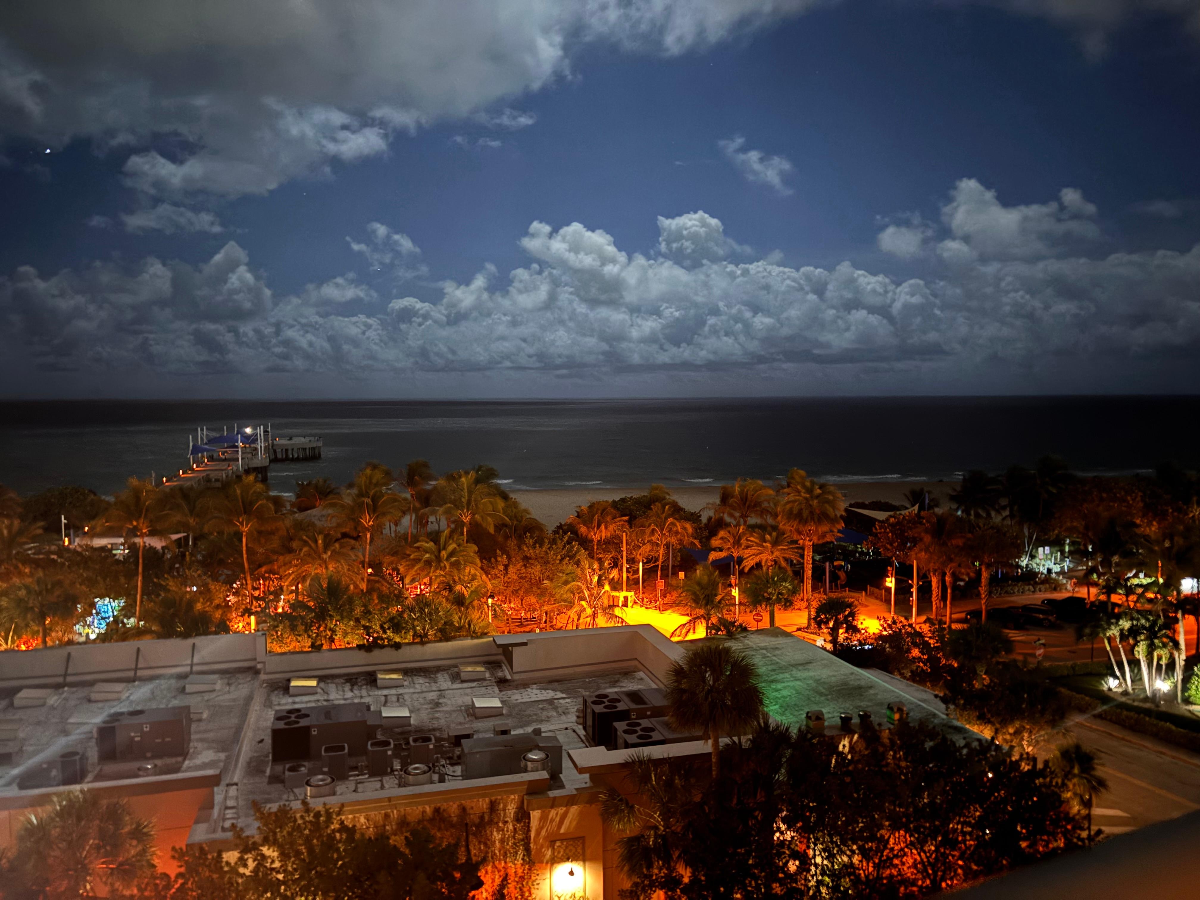 Rooftop lounge was fantastic 